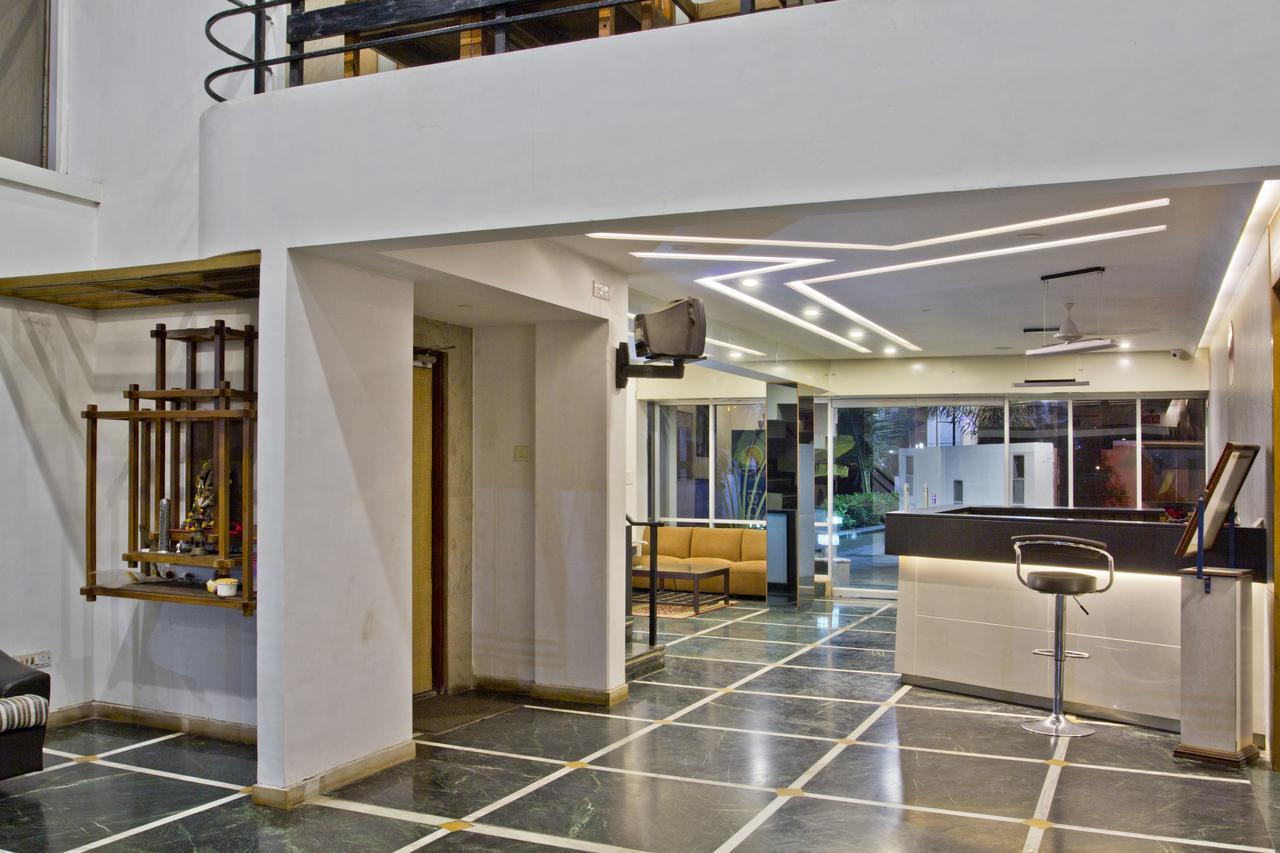 Hotel Executive Сурат Экстерьер фото